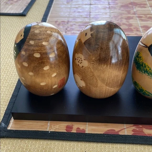 Handcrafted Wooden Kokeshi Dolls Set - The four seasons with stand. - Picture 3 of 16